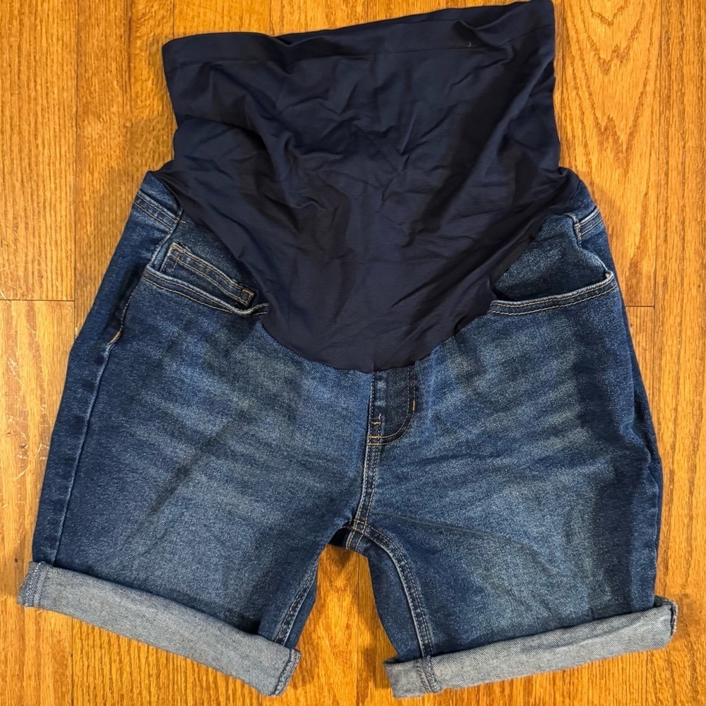 Time and Tru Maternity Denim Shorts with Navy Waistband Women’s Size S